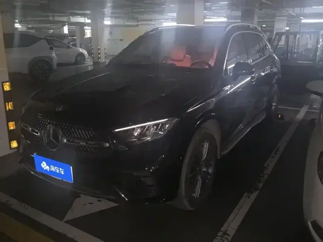 Фотография автомобиля — Mercedes-Benz GLC-Class