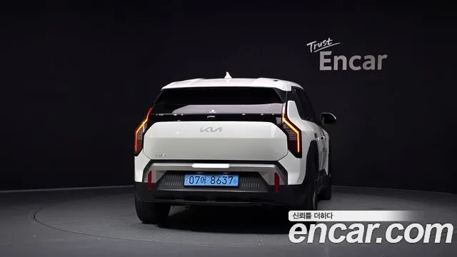 Kia EV3 — Фото автомобиля 4