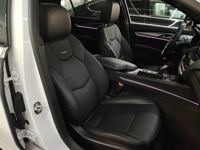 Cadillac CT5 — Фото автомобиля 24