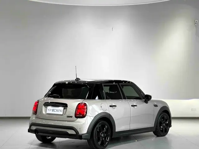 MINI Hatch — Фото автомобиля 6