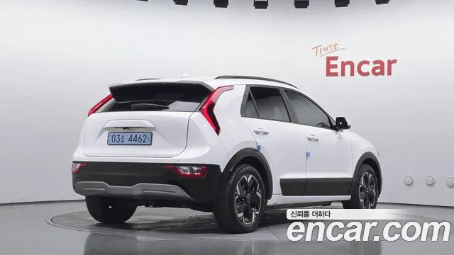 Kia Niro — Фото автомобиля 2