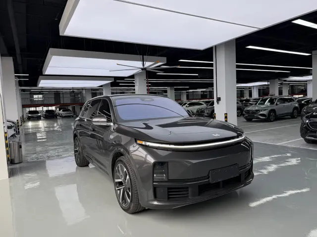 Li Auto L7 — Фото автомобиля 3