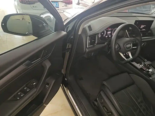 Audi Q5L — Фото автомобиля 15