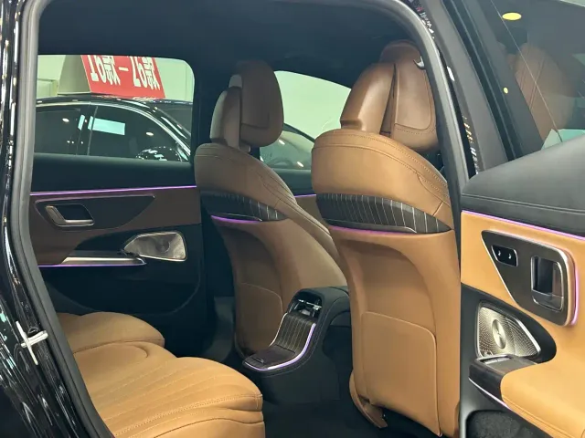 Mercedes-Benz E-Class — Фото автомобиля 21