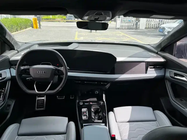 Audi Q6L e-tron — Фото автомобиля 11
