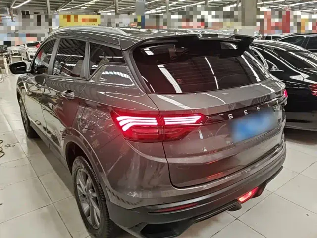 Geely Binyue — Фото автомобиля 4
