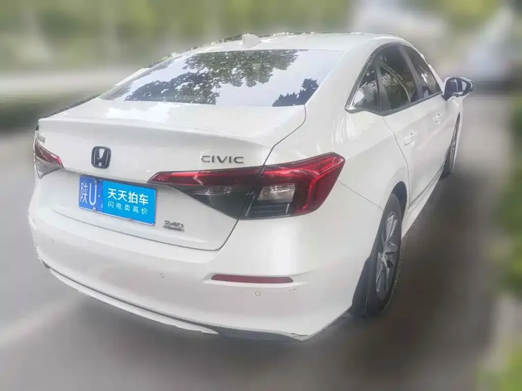 Honda Civic 2023 240TURBO CVT Dynamic Edition — Фото автомобиля 2