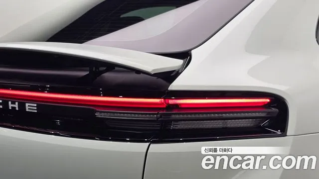 Porsche Macan — Фото автомобиля 8