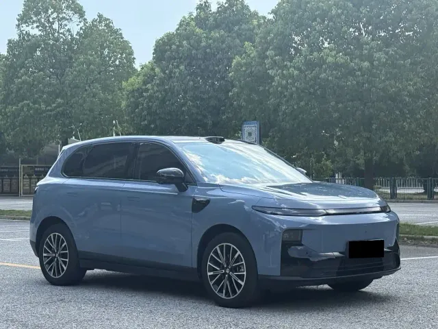 Leapmotor B10 — Фото автомобиля 3