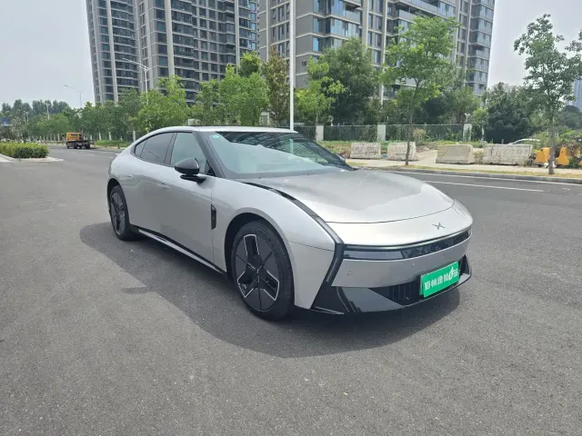 Xpeng P7 — Фото автомобиля 3