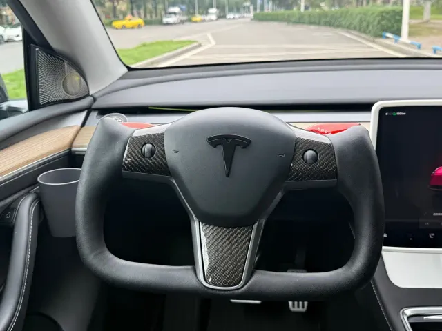 Tesla Model Y — Фото автомобиля 20