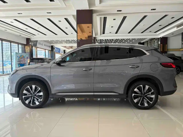 BYD Song PLUS — Фото автомобиля 12