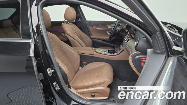 Mercedes-Benz E-Class — Фото автомобиля 26