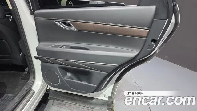 Genesis GV80 — Фото автомобиля 14