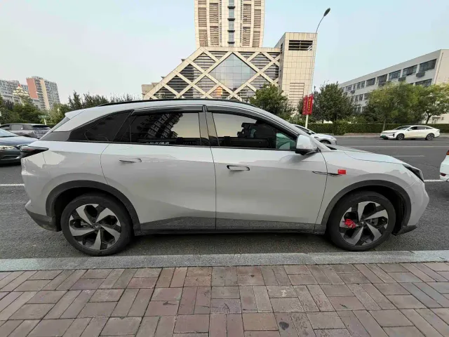 Arcfox Alpha T5 — Фото автомобиля 6