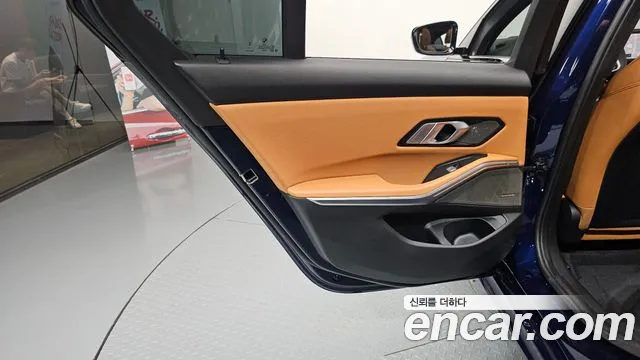 BMW 3-Series 3 серия (G20) 320i M Sport — Фото автомобиля 22