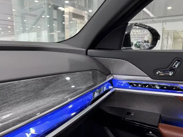 BMW 7 Series — Фото автомобиля 17