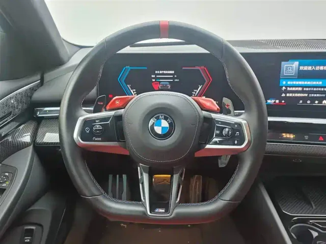 BMW M5 — Фото автомобиля 14