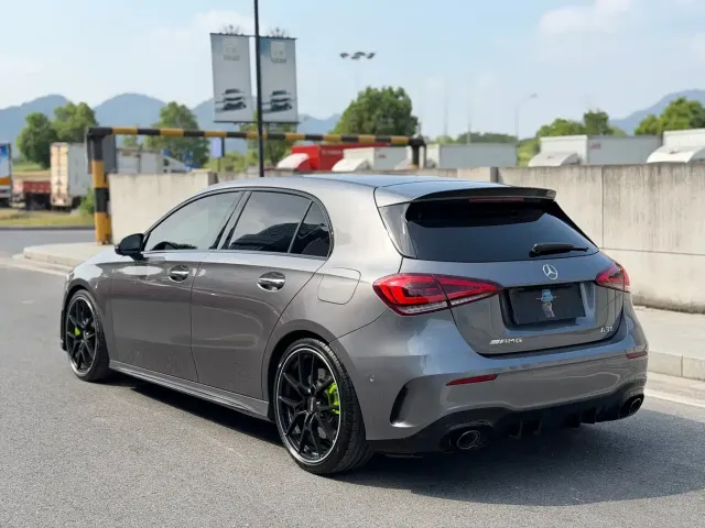 Mercedes-Benz Mercedes-Benz A-Class AMG 2020 AMG A 35 L 4MATIC — Фото автомобиля 10