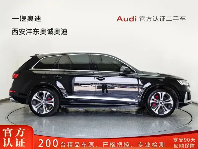 Audi Q7 — Фото автомобиля 3