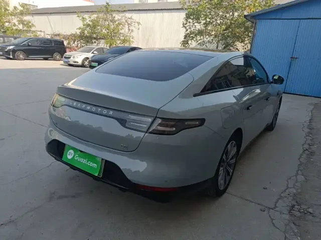 Leapmotor C01 — Фото автомобиля 6