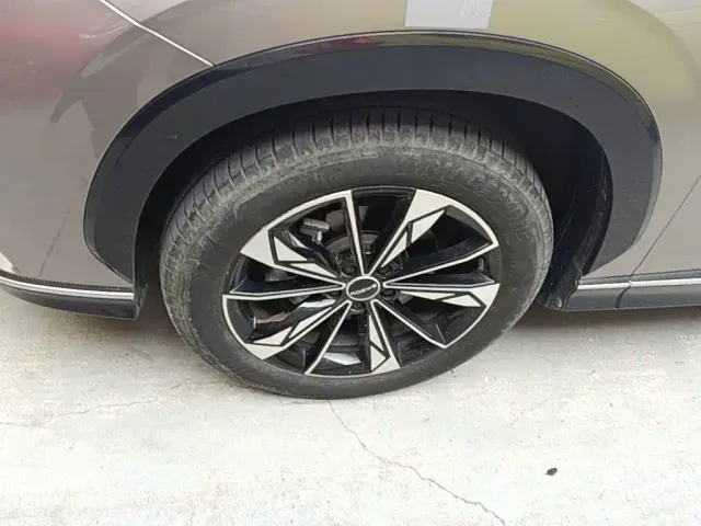 Roewe RX5 — Фото автомобиля 22