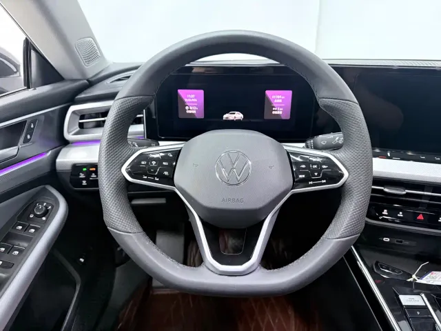 Volkswagen Lamando — Фото автомобиля 12