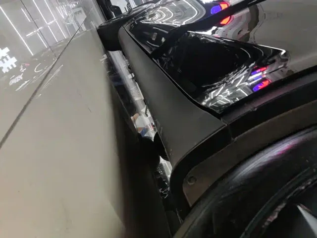 Tesla Model Y — Фото автомобиля 21