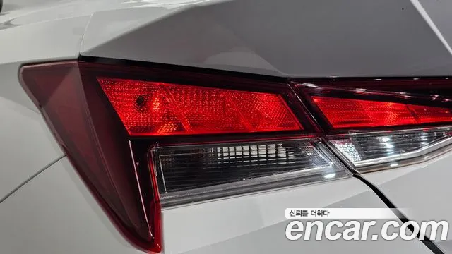 Hyundai Avante — Фото автомобиля 8
