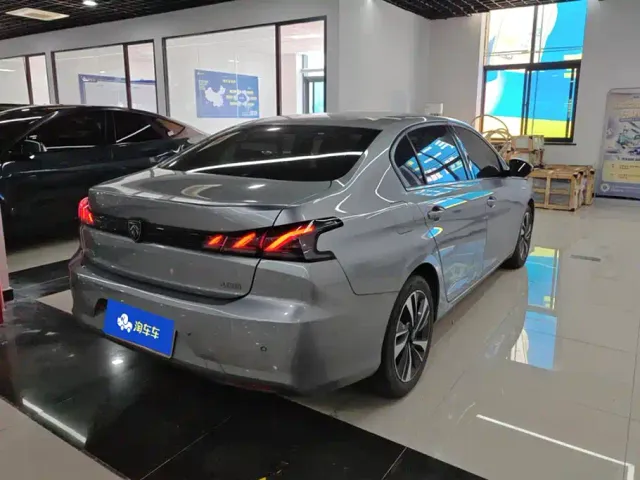Peugeot 408 — Фото автомобиля 3