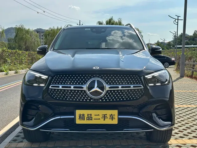 Mercedes-Benz GLE-Class — Фото автомобиля 2