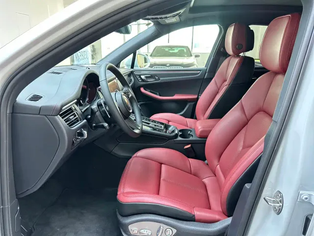 Porsche Macan — Фото автомобиля 10