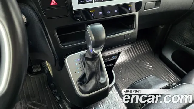 Hyundai Staria — Фото автомобиля 9
