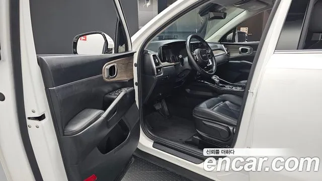 Kia Sorento Sorento 4-е поколение Бензин 2.5T 2WD — Фото автомобиля 9