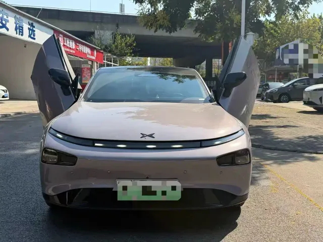 Xpeng P7 — Фото автомобиля 2