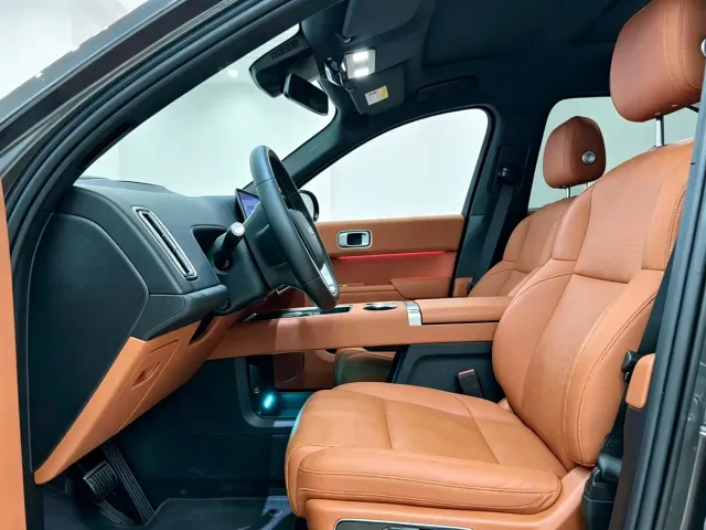 Li Auto L9 — Фото автомобиля 10