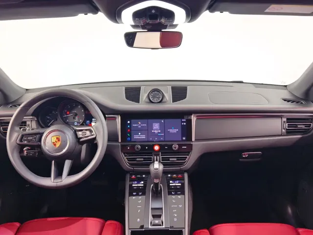 Porsche Macan — Фото автомобиля 11