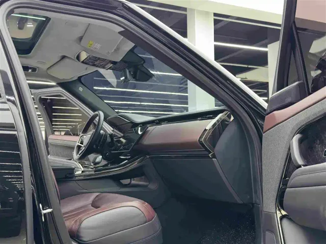 Land Rover Range Rover Sport — Фото автомобиля 10