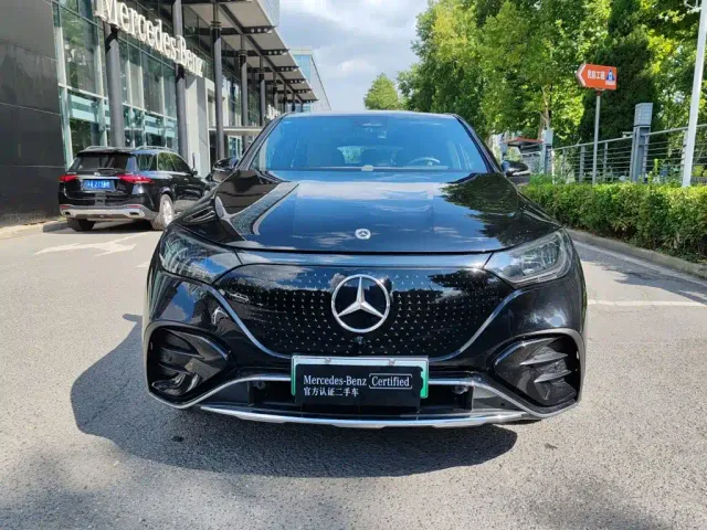 Mercedes-Benz EQE SUV — Фото автомобиля 2