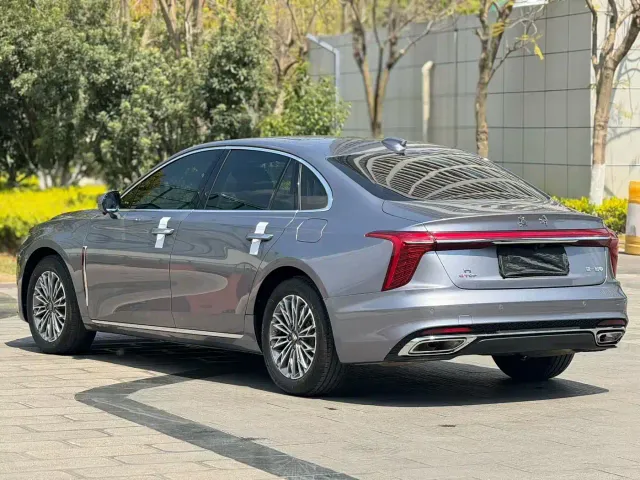 Hongqi H5 — Фото автомобиля 4