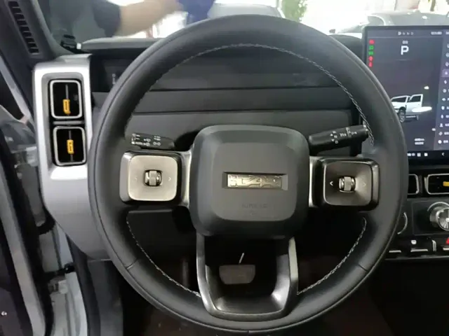 iCAR V23 — Фото автомобиля 10