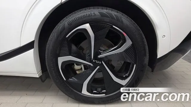 Kia EV6 — Фото автомобиля 18