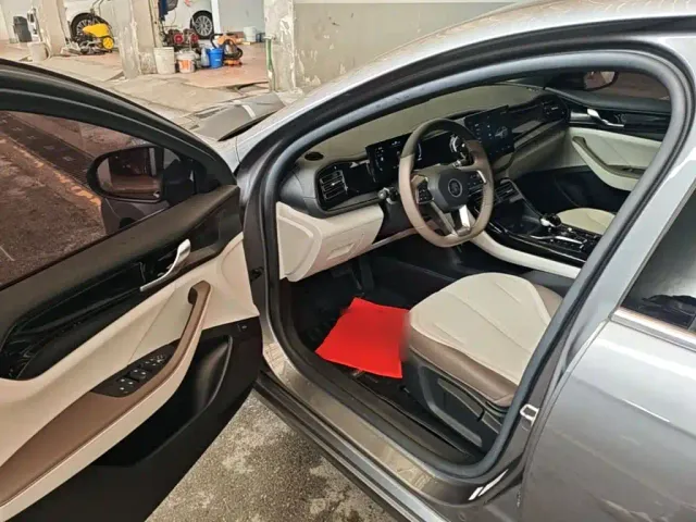BYD Qin PLUS — Фото автомобиля 15