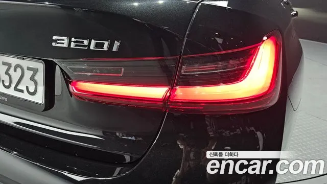 BMW 3-Series 3 серия (G20) 320i M Sport — Фото автомобиля 22