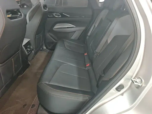 Changan Oshan Z6 EV — Фото автомобиля 16