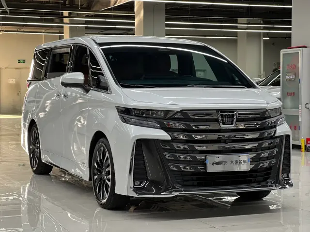 Toyota Vellfire — Фото автомобиля 3