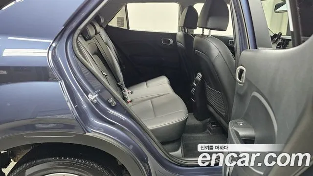 Hyundai Venue — Фото автомобиля 17