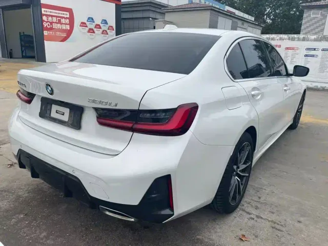 BMW 3 Series — Фото автомобиля 9