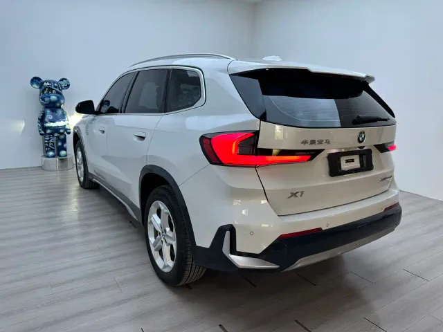 BMW X1 — Фото автомобиля 3