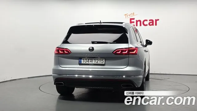 Volkswagen Touareg Touareg 3 поколение 3.0 TDI Prestige — Фото автомобиля 4